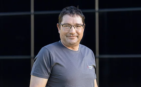 Portrait von Adrian Levy